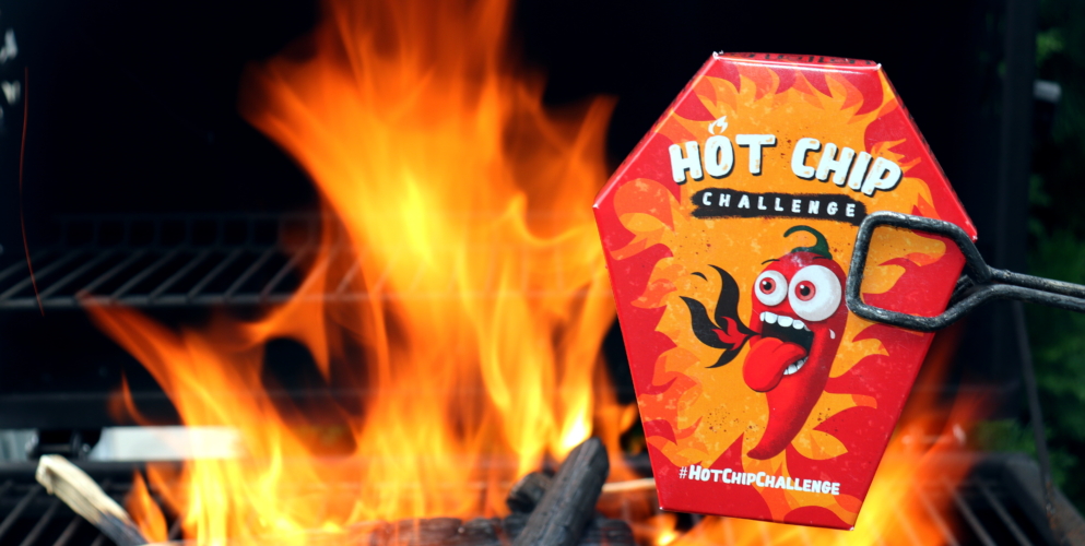 Hot chip challenge – Sníme nejpálivější chips na světě!